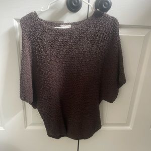 brown short sleeve sweater